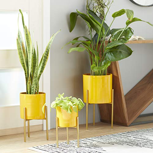 Deco 79 Metal Round Planter Set with Stand, Yellow