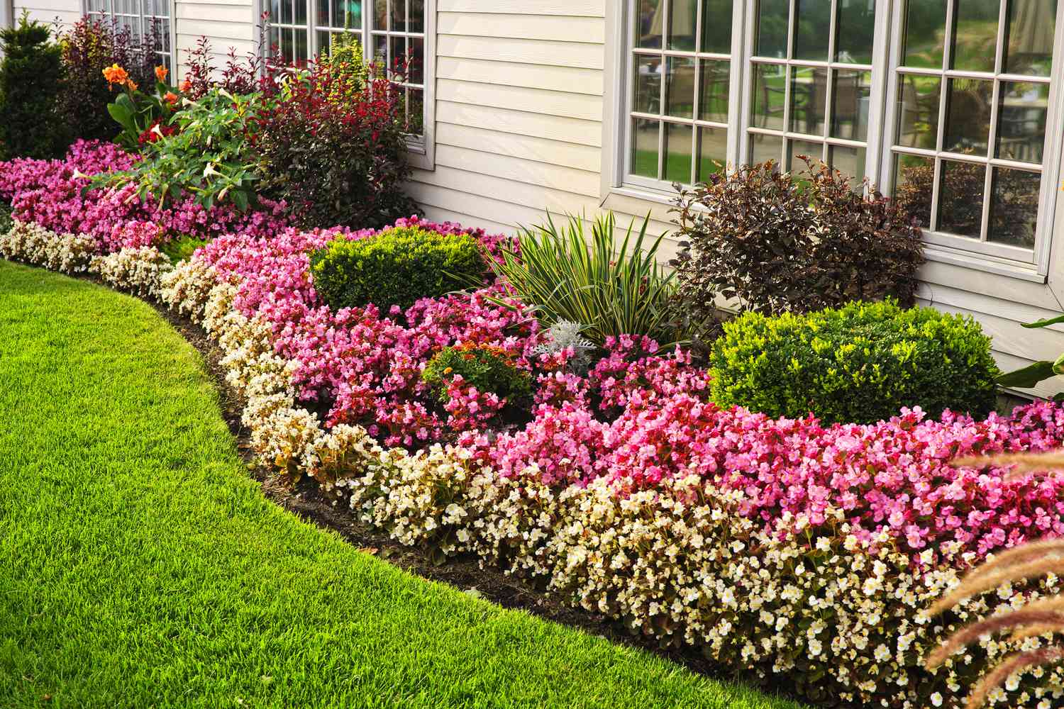 9 Superior Landscaping Edging for 2024
