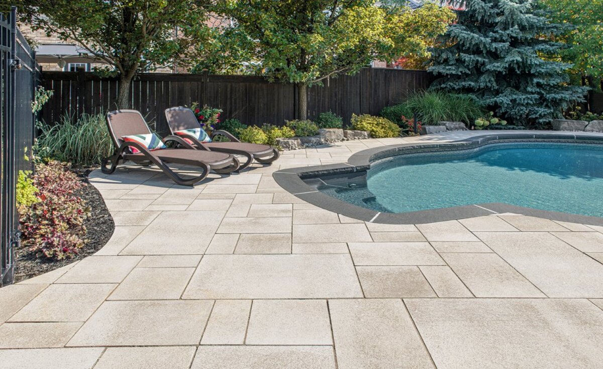 9 Superior Landscaping Pavers for 2024