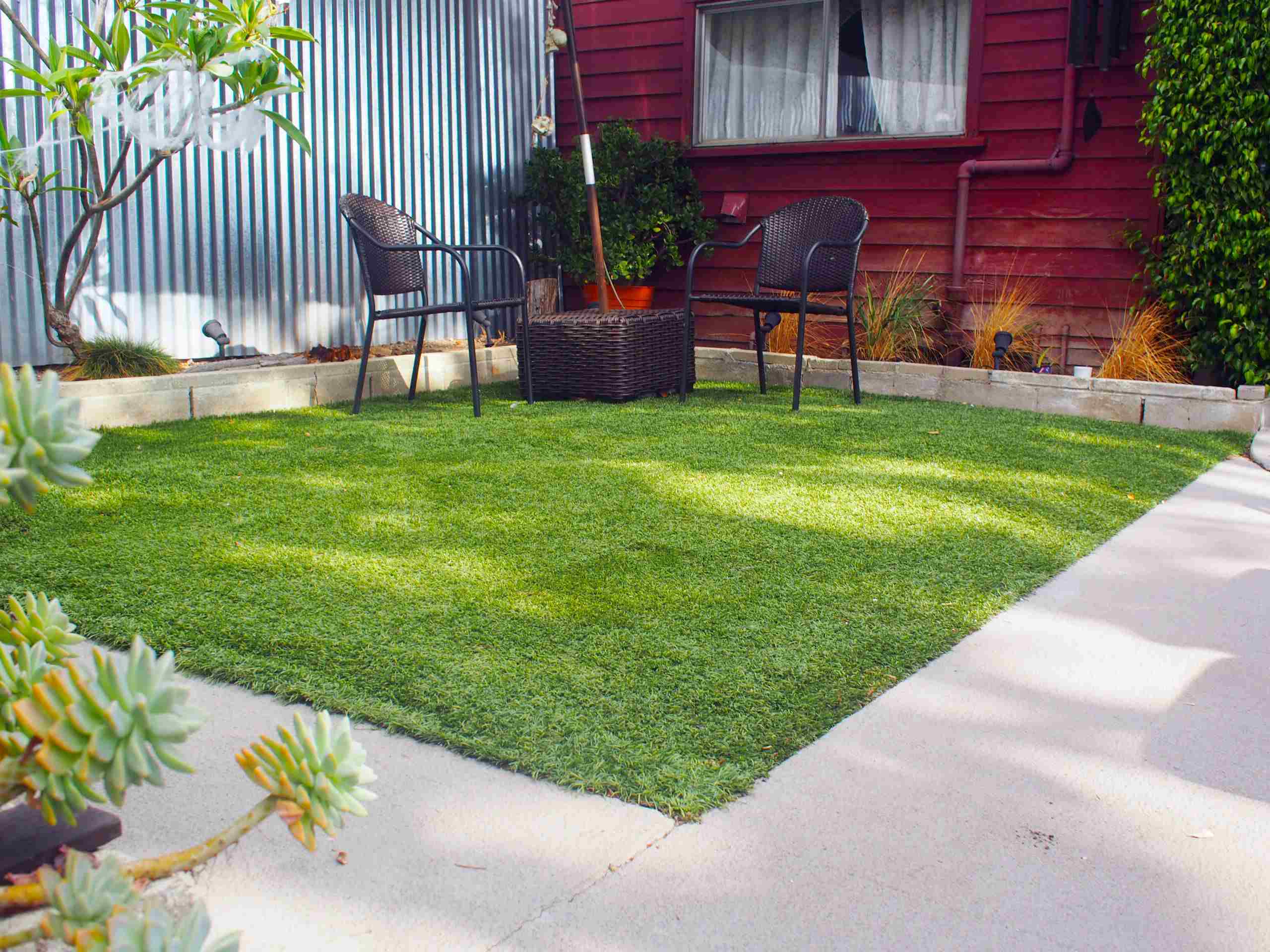 How Much Is It To Turf A Backyard