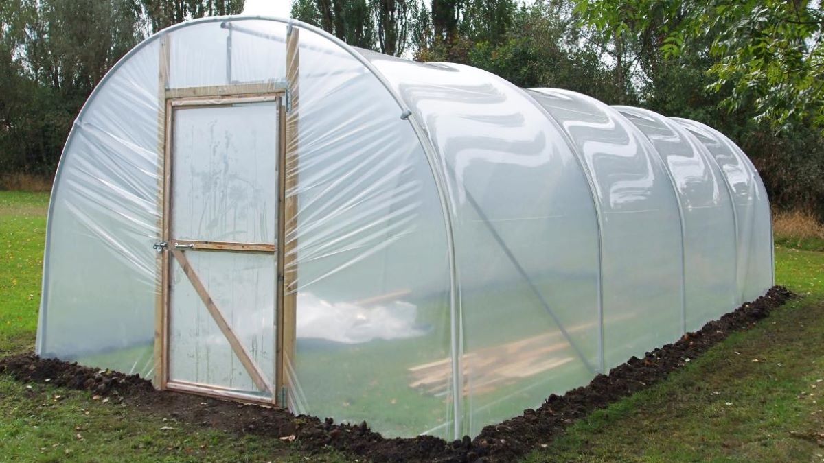 How To Build A Hoop Greenhouse