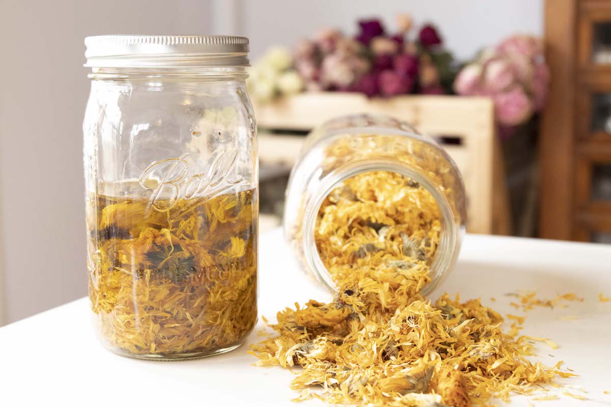 How To Infuse Herbs In Oil