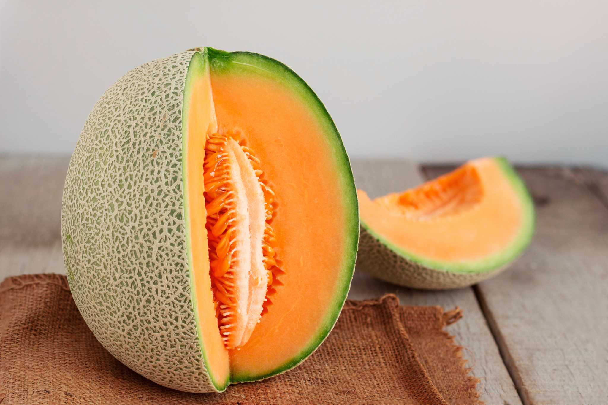 How To Prepare Fresh Cantaloupe Seeds For Planting