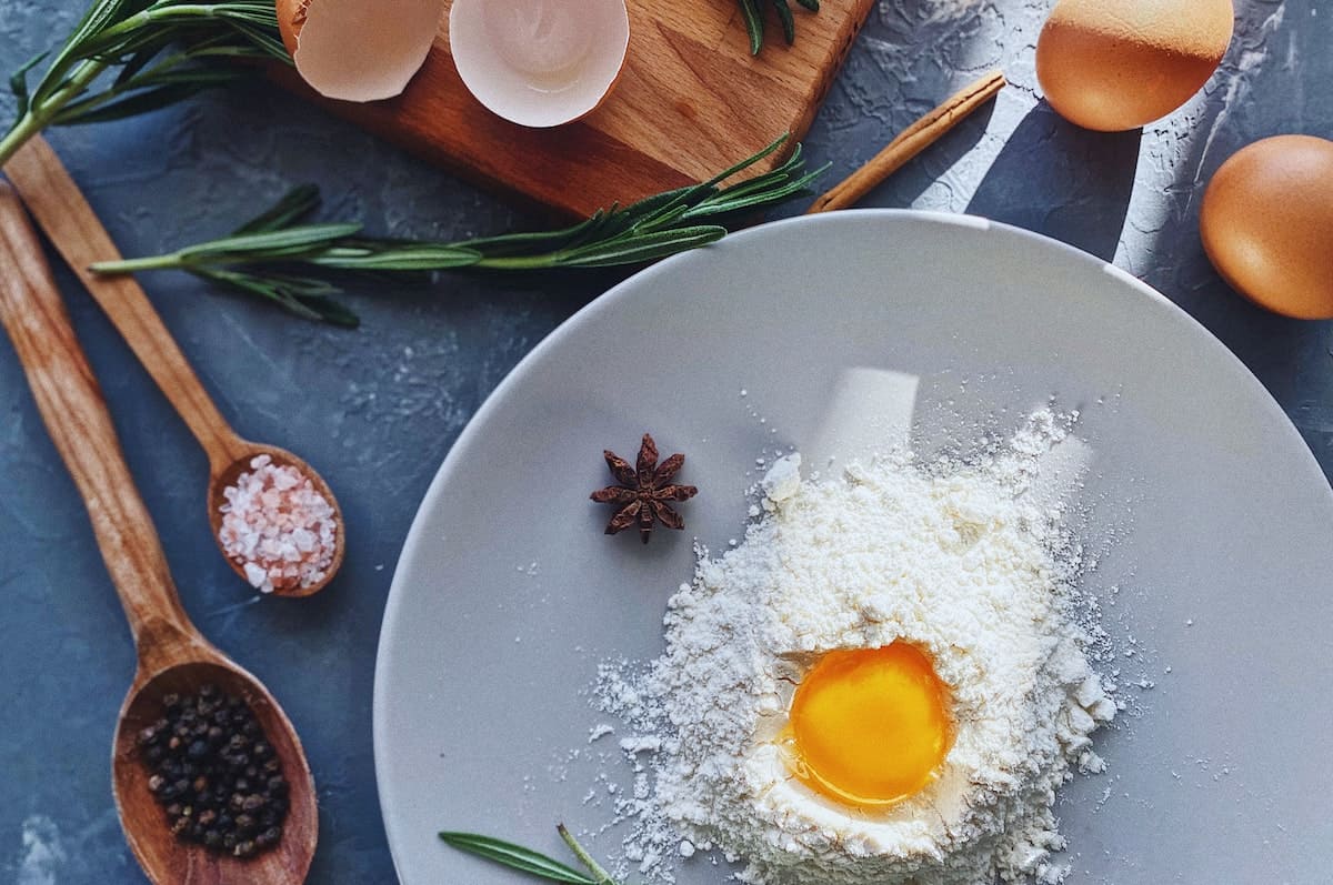 What Herbs Go With Eggs