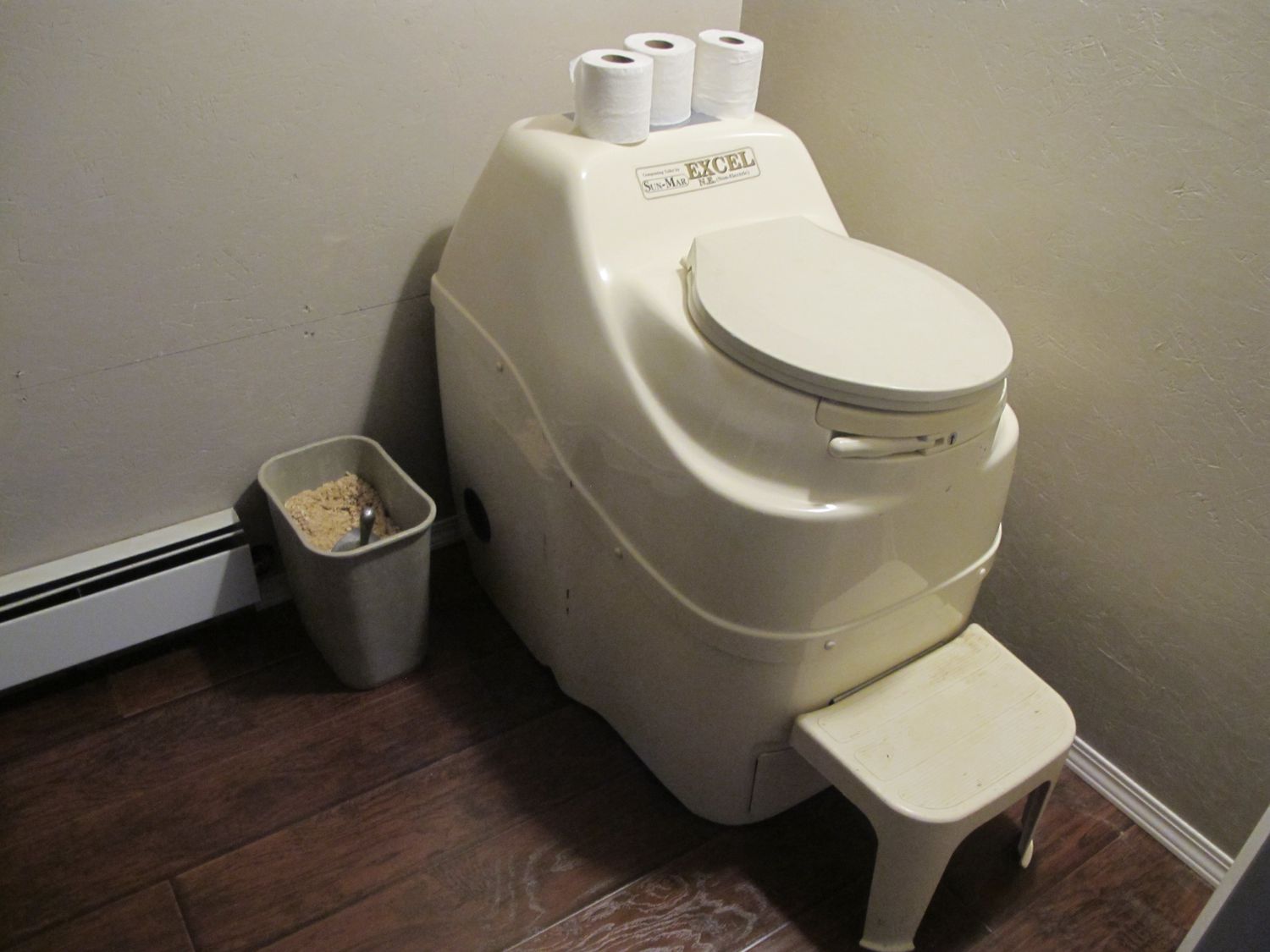 What Is A Compost Toilet And How Does It Work