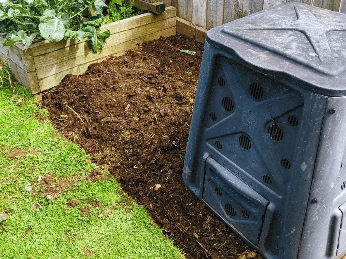 Where To Place Compost Bin