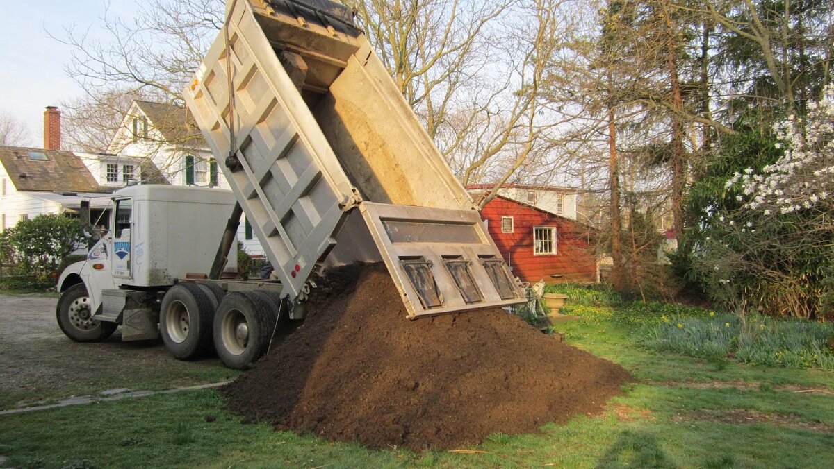 How Much Does A Truckload Of Topsoil Cost