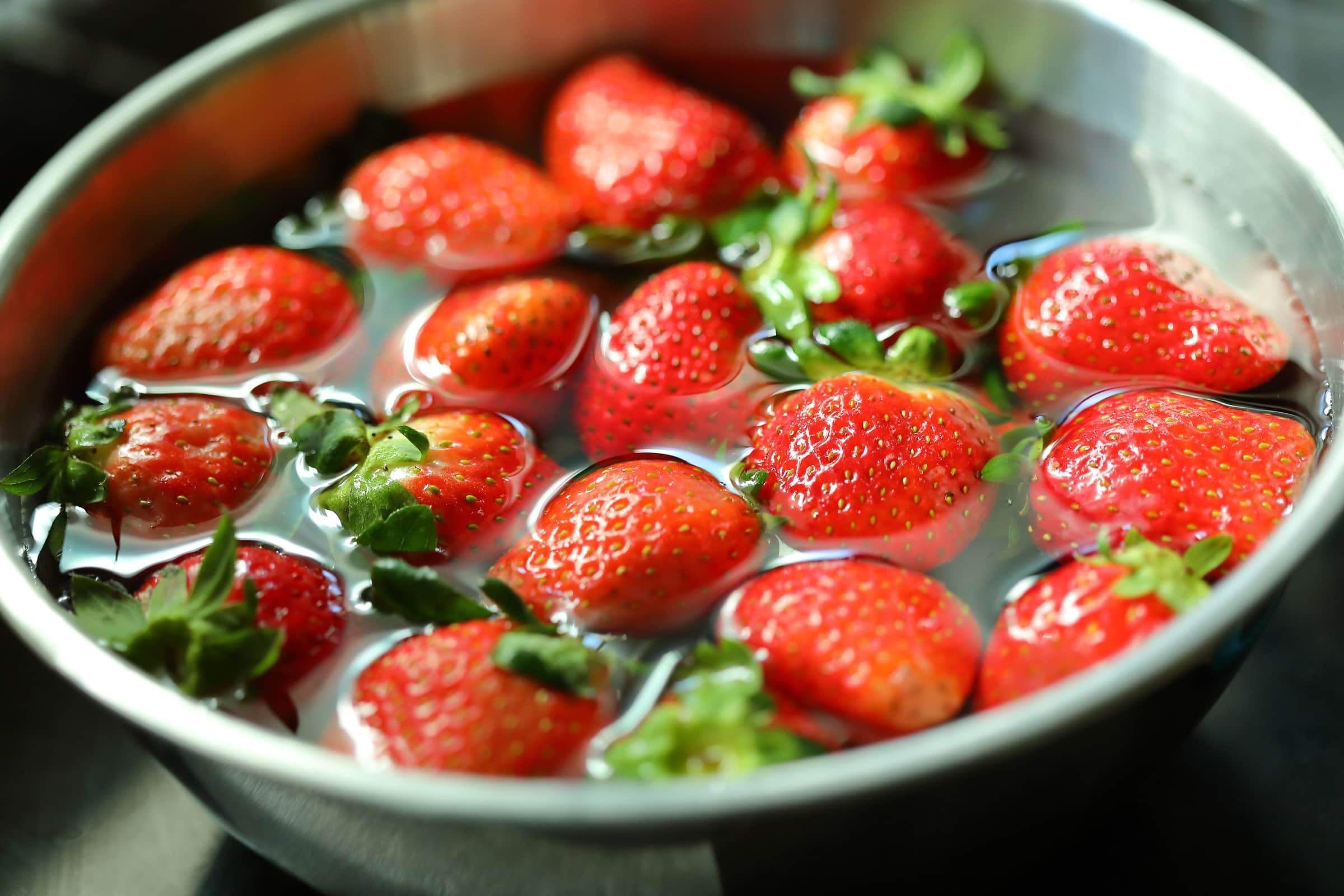 How To Clean Pesticides Off Of Strawberries