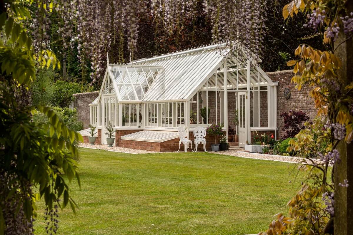 12 Superior Cottage Greenhouse for 2024
